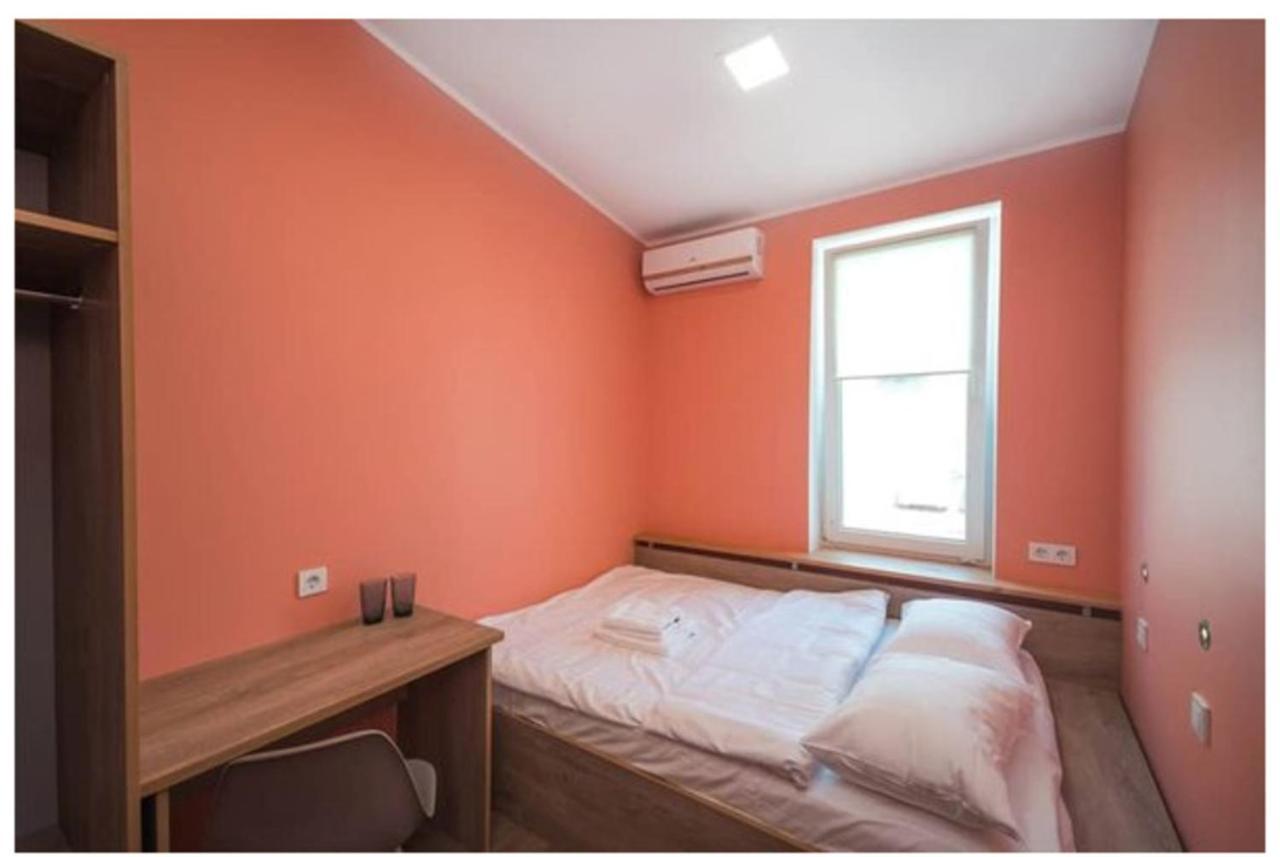 Friday Hostel Odessa Extérieur photo