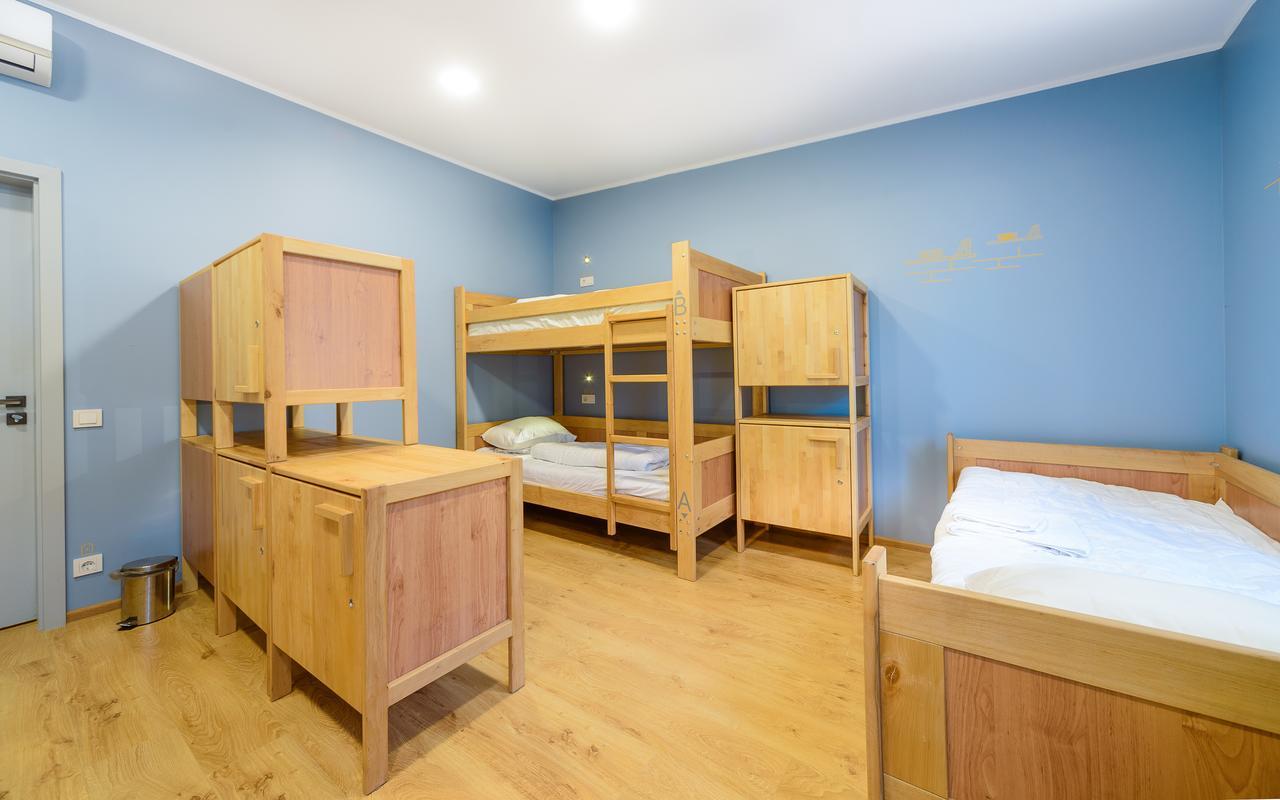 Friday Hostel Odessa Extérieur photo
